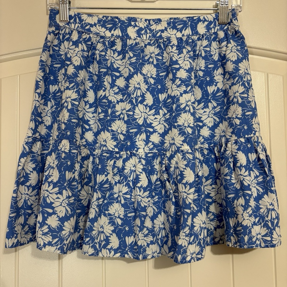 Skies Are Blue White Floral Print Tiered‎ Mini Skirt Size Small Petite Cottage